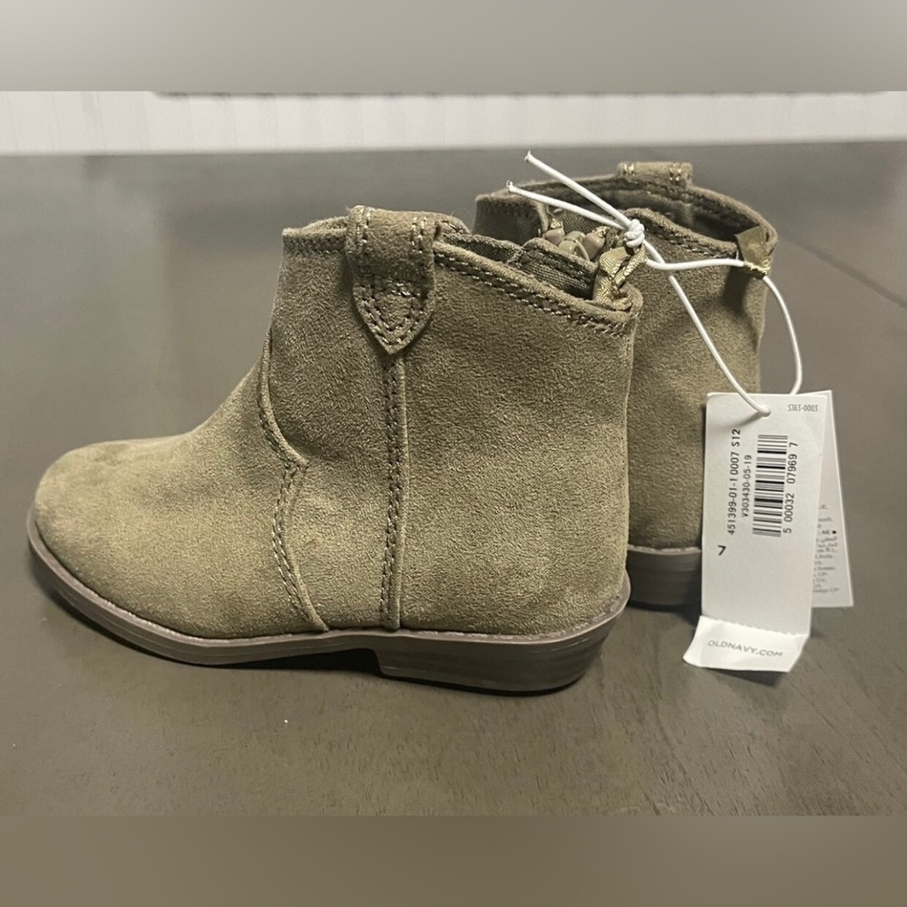 Fall boots - Picture 3 of 4
